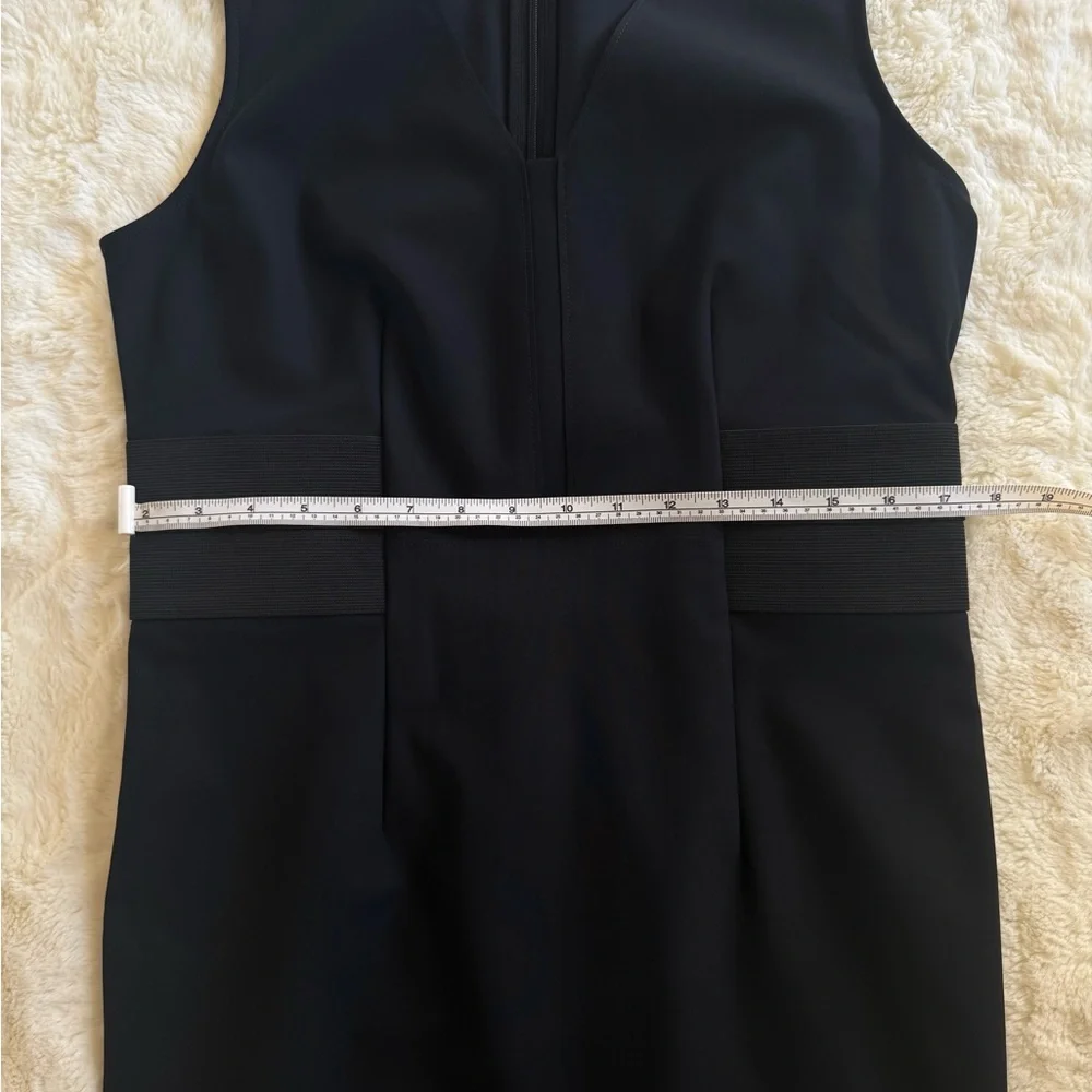 ANN TAYLOR BLACK V-NECK SHEATH DRESS SIDE PANELS SIZE 8 - Picture 6 of 8